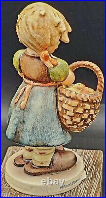 Vnt Goebel WithGermany Autumn Harvest #355 Porcelain Figurine