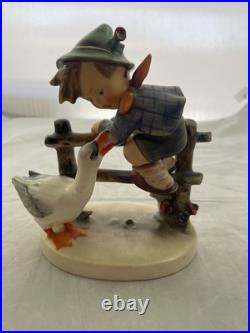 Vtg Barn Yard Hero W Goebel Hummel Figurine Germany Full Bee 195/1 6