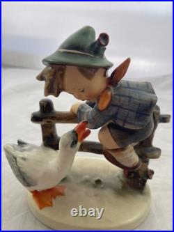 Vtg Barn Yard Hero W Goebel Hummel Figurine Germany Full Bee 195/1 6