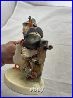 Vtg Barn Yard Hero W Goebel Hummel Figurine Germany Full Bee 195/1 6