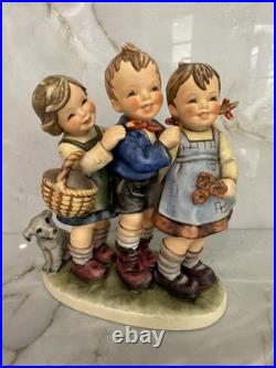 Vtg Follow the Leader Goebel Hummel 7 Figurine #369, TMK-5W. Germany Dog