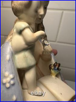 Vtg HUMMEL Mary & Infant Jesus Flower Madonna Figurine Germany Full Bee 9.5 TMK2
