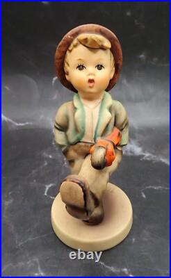 Vtg Hummel Goebel Happy Traveler 109/0 Porcelain Figurine-Full Bee 1960-1963