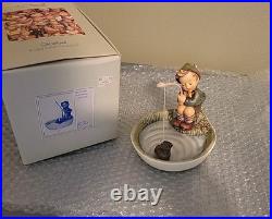 Vtg Rare Goebel Hummel 1965 Just Fishing # 424 Porcelain Figurine (COA) Vtg Rare Goebel Hummel 1965 Just Fishing # 424 Porcelain Figurine (COA)