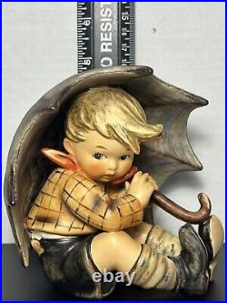Vtg UMBRELLA BOY Figurine, Hummel Goebel, TMK-6 West Germany 4.75 Excellent