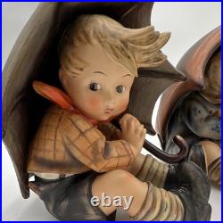 W. Goebel Children with Umbrellas 152 A Ceramic Figurine W. Germany Art Pottery 8