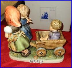 With Box 1976 Goebel Hummel Porcelain Figurine Pleasant Journey #406 Century